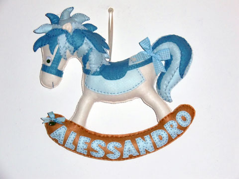 Cavalluccio a dondolo Alessandro